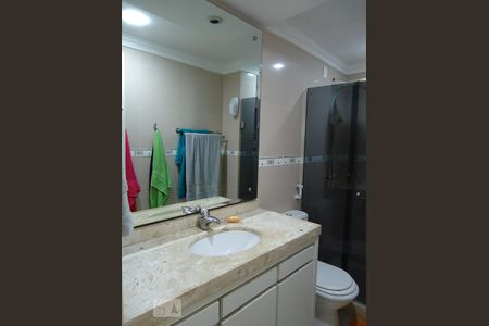 Banheiro de apartamento à venda com 2 quartos, 50m² em Engenhoca, Niterói