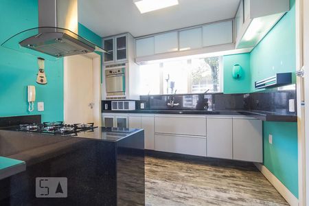 Cozinha de apartamento à venda com 1 quarto, 116m² em Higienópolis, Porto Alegre