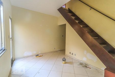 Casa à venda com 60m², 2 quartos e 1 vagaSala