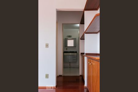 Corredor de apartamento para alugar com 1 quarto, 47m² em Centro, Campinas