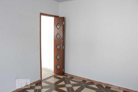 Quarto de casa para alugar com 1 quarto, 50m² em Campo Limpo, São Paulo