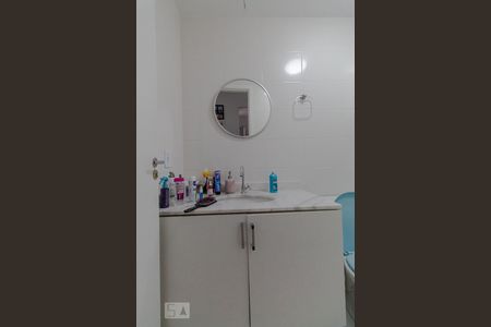 Banheiro de apartamento para alugar com 2 quartos, 55m² em Vila Prudente, São Paulo