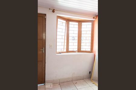 Sala de casa de condomínio para alugar com 1 quarto, 35m² em Protásio Alves, Porto Alegre