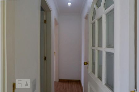 Corredor de apartamento para alugar com 2 quartos, 65m² em Vila Firmiano Pinto, São Paulo