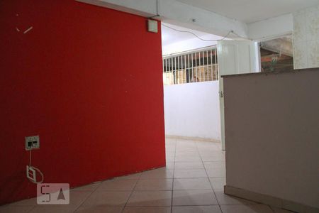 Sala de casa para alugar com 2 quartos, 70m² em Jardim Maria Rosa, Taboão da Serra