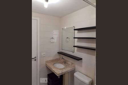 Banheiro de apartamento para alugar com 2 quartos, 51m² em Vila Augusta, Guarulhos