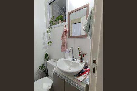 Banheiro de casa de condomínio à venda com 2 quartos, 80m² em Canudos, Novo Hamburgo