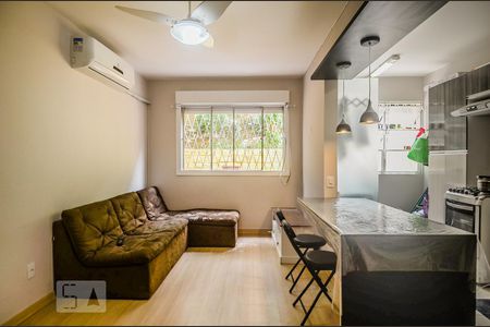 Sala de apartamento para alugar com 3 quartos, 69m² em Santo Antônio, Porto Alegre