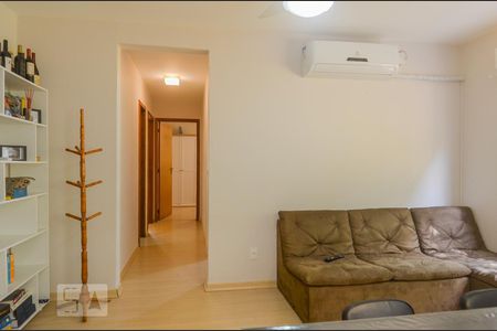 Sala de apartamento à venda com 3 quartos, 69m² em Santo Antônio, Porto Alegre