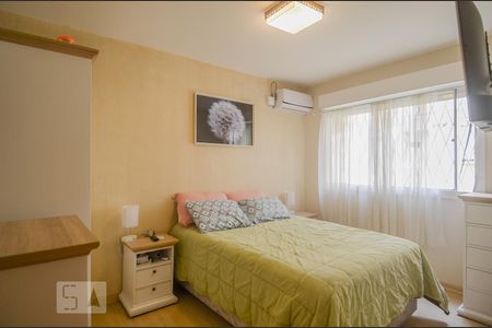 Quarto 2 de apartamento à venda com 3 quartos, 69m² em Santo Antônio, Porto Alegre