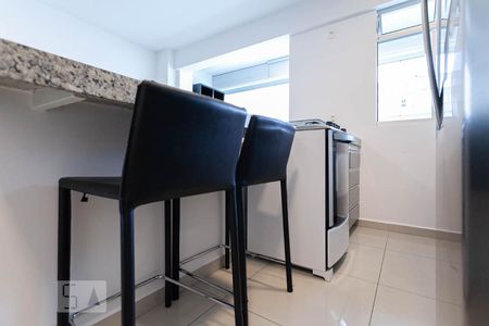 Cozinha de apartamento para alugar com 1 quarto, 42m² em Centro, Belo Horizonte