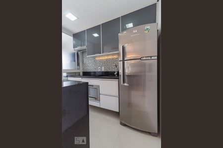 Cozinha de apartamento para alugar com 2 quartos, 58m² em Passo da Areia, Porto Alegre