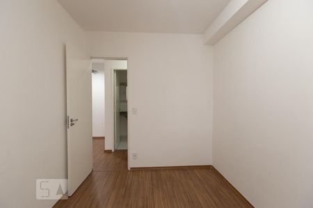 Quarto 1 de apartamento para alugar com 2 quartos, 50m² em Vila Antonieta, São Paulo