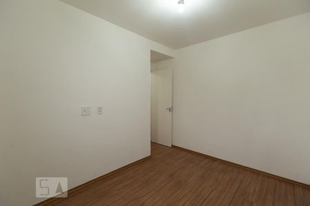 Quarto 2 de apartamento para alugar com 2 quartos, 50m² em Vila Antonieta, São Paulo