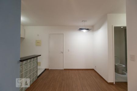 Sala de apartamento para alugar com 2 quartos, 50m² em Vila Antonieta, São Paulo
