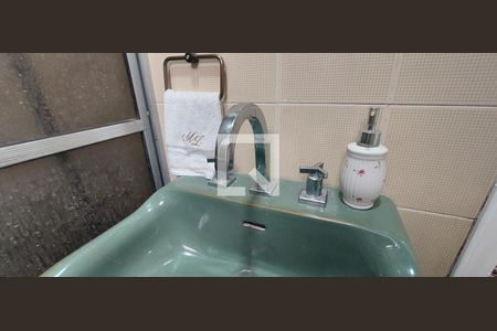 Casa à venda com 120m², 3 quartos e 2 vagas Casa à venda com 120m², 3 quartos e 2 vagasBanheiro 2