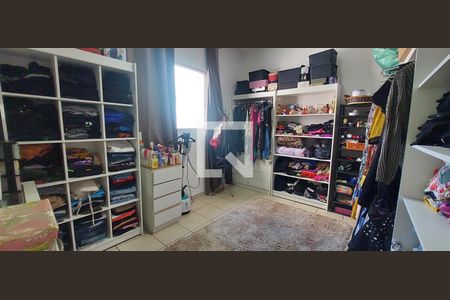 Casa à venda com 120m², 3 quartos e 2 vagas Casa à venda com 120m², 3 quartos e 2 vagasQuarto 3 - closet