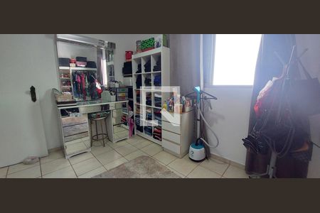 Casa à venda com 120m², 3 quartos e 2 vagas Casa à venda com 120m², 3 quartos e 2 vagasQuarto 3 - closet