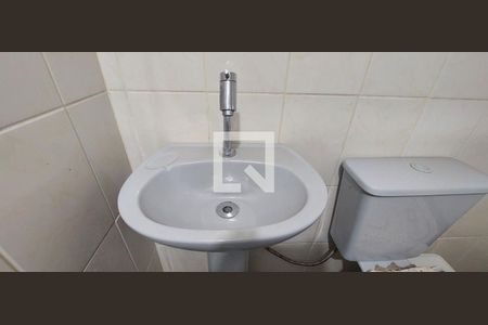 Casa à venda com 120m², 3 quartos e 2 vagas Casa à venda com 120m², 3 quartos e 2 vagasÁrea comum - Banheiro