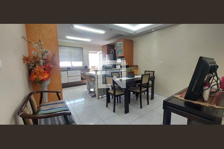 Casa à venda com 120m², 3 quartos e 2 vagas Casa à venda com 120m², 3 quartos e 2 vagasCozinha