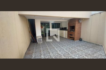 Casa à venda com 120m², 3 quartos e 2 vagas Casa à venda com 120m², 3 quartos e 2 vagasEspaço Churrasqueira