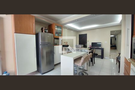 Casa à venda com 120m², 3 quartos e 2 vagas Casa à venda com 120m², 3 quartos e 2 vagasCozinha