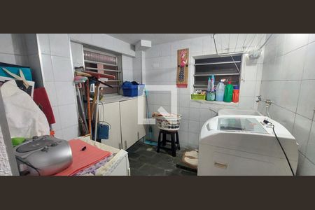 Casa à venda com 120m², 3 quartos e 2 vagas Casa à venda com 120m², 3 quartos e 2 vagasÁrea de Serviço