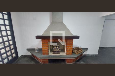 Casa à venda com 120m², 3 quartos e 2 vagas Casa à venda com 120m², 3 quartos e 2 vagasEspaço Lareira