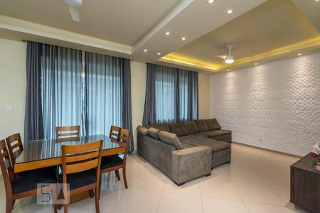 Sala de apartamento à venda com 3 quartos, 520m² em Olaria, Rio de Janeiro