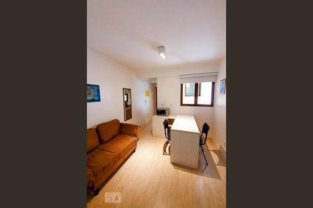 Sala/Quarto de apartamento para alugar com 1 quarto, 32m² em Centro Histórico, Porto Alegre