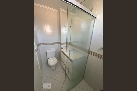 Banheiro de apartamento à venda com 2 quartos, 80m² em Vila Nova Conceição, São Paulo