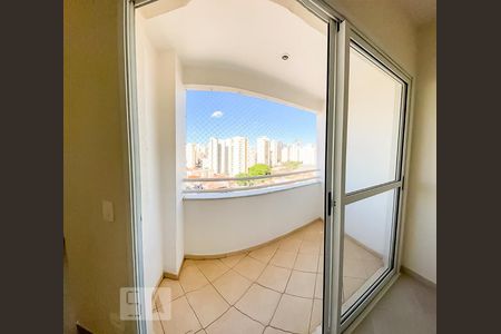 Apartamento à venda com 80m², 2 quartos e sem vagaVaranda