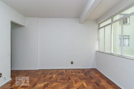 Sala de apartamento para alugar com 3 quartos, 80m² em Barro Preto, Belo Horizonte