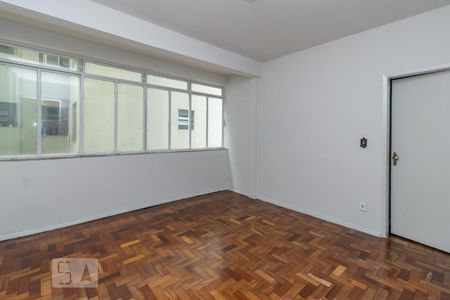 Sala de apartamento para alugar com 3 quartos, 80m² em Barro Preto, Belo Horizonte