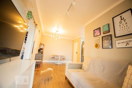 SALA de apartamento à venda com 2 quartos, 56m² em Vila Satúrnia, Campinas