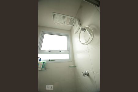 BANHEIRO de apartamento à venda com 2 quartos, 56m² em Vila Satúrnia, Campinas