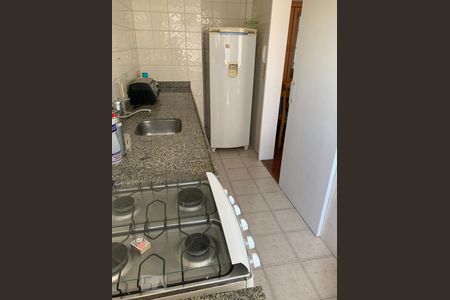 Cozinha de apartamento para alugar com 2 quartos, 75m² em Auxiliadora, Porto Alegre