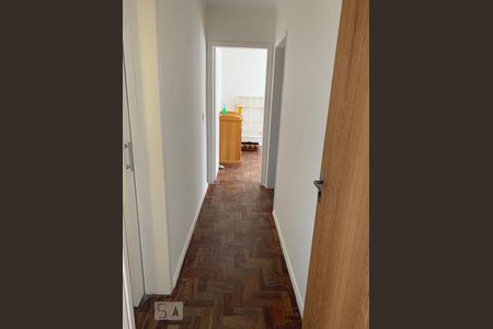 Corredor de apartamento para alugar com 2 quartos, 75m² em Auxiliadora, Porto Alegre