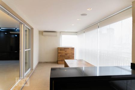 Sacada de apartamento para alugar com 2 quartos, 140m² em Bosque da Saúde, São Paulo