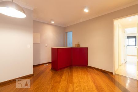 Sala de apartamento para alugar com 2 quartos, 75m² em Vila Olímpia, São Paulo