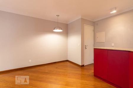 Sala de apartamento para alugar com 2 quartos, 75m² em Vila Olímpia, São Paulo