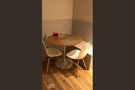 Sala de apartamento à venda com 2 quartos, 57m² em Vila Satúrnia, Campinas