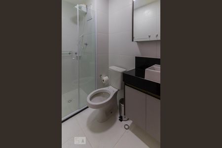 Banheiro de kitnet/studio para alugar com 1 quarto, 31m² em Centro, Guarulhos