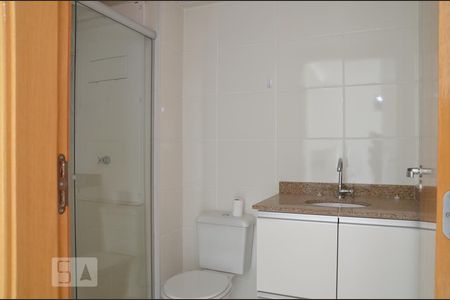 Banheiro de apartamento para alugar com 1 quarto, 35m² em Samambaia Sul (samambaia), Brasília