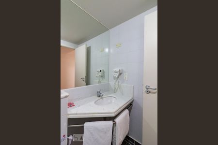 Banheiro de kitnet/studio à venda com 1 quarto, 29m² em Centro, Guarulhos