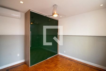 Suíte de apartamento à venda com 2 quartos, 70m² em Botafogo, Rio de Janeiro