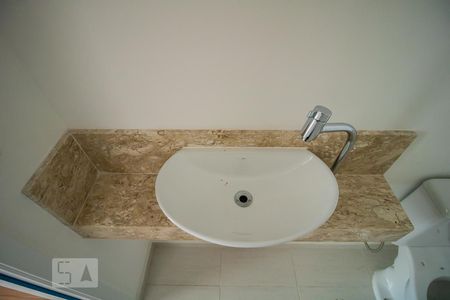 Detalhe lavabo de apartamento para alugar com 3 quartos, 86m² em Jardim Flor da Montanha, Guarulhos