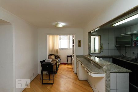 Sala de apartamento à venda com 2 quartos, 60m² em Parque São Jorge, São Paulo