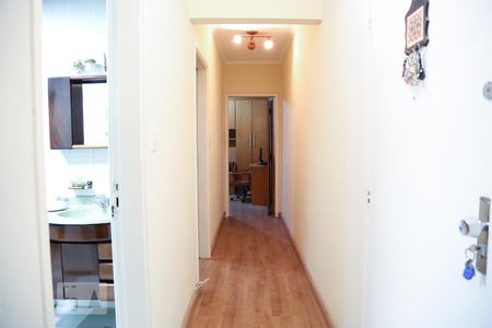 Corredor de apartamento para alugar com 2 quartos, 66m² em Chácara Inglesa, São Paulo