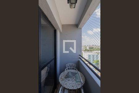 Varanda Sala  de apartamento para alugar com 3 quartos, 65m² em Vila Carmosina, São Paulo